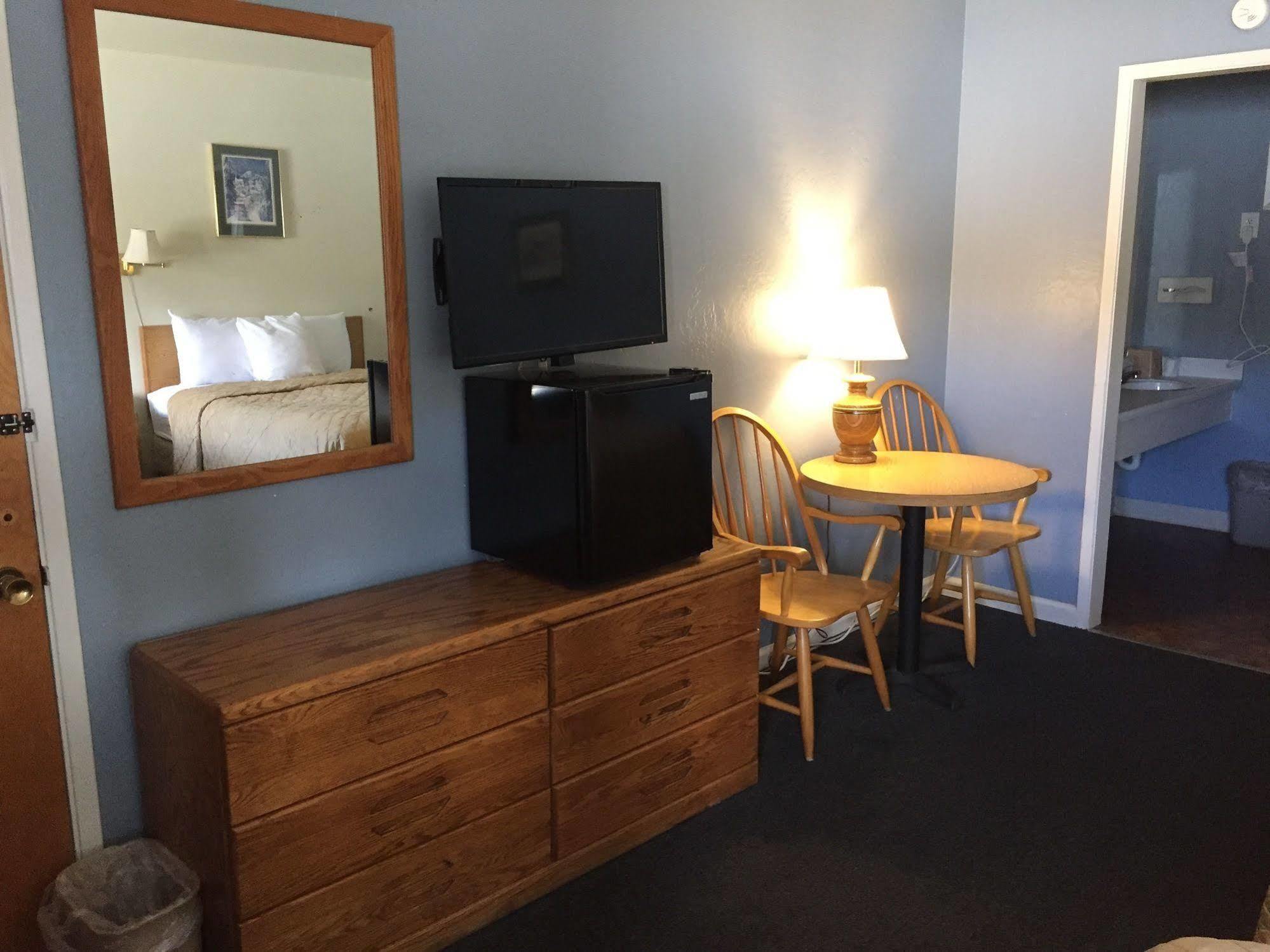 Holiday Lodge Grass Valley Esterno foto
