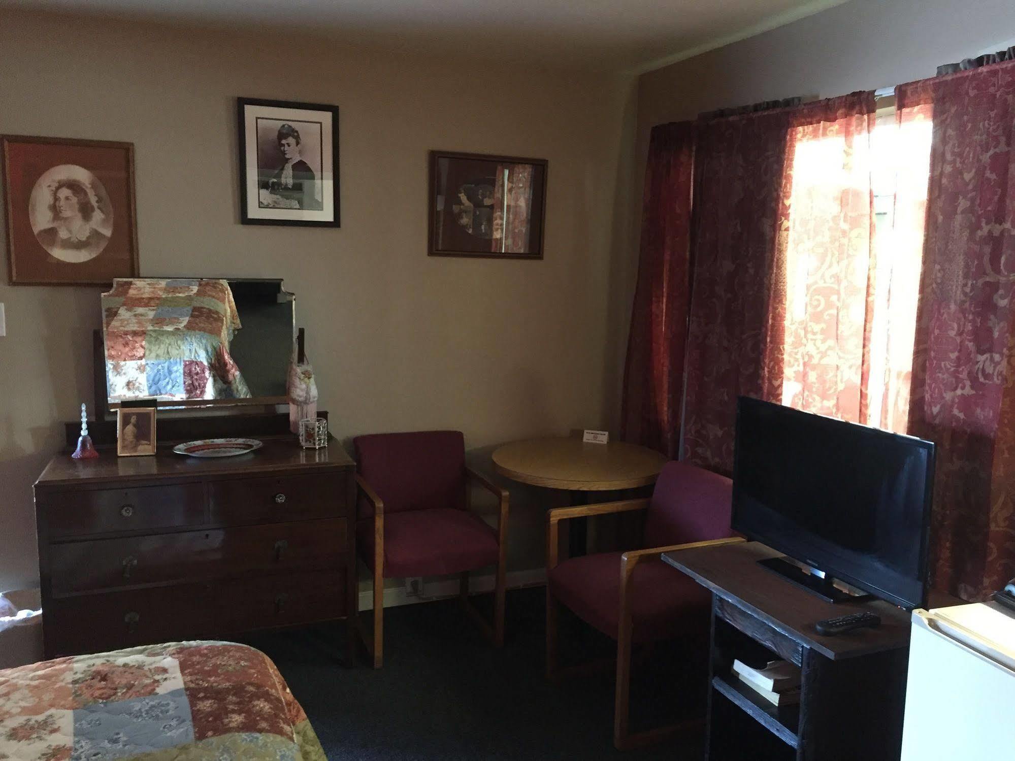 Holiday Lodge Grass Valley Esterno foto